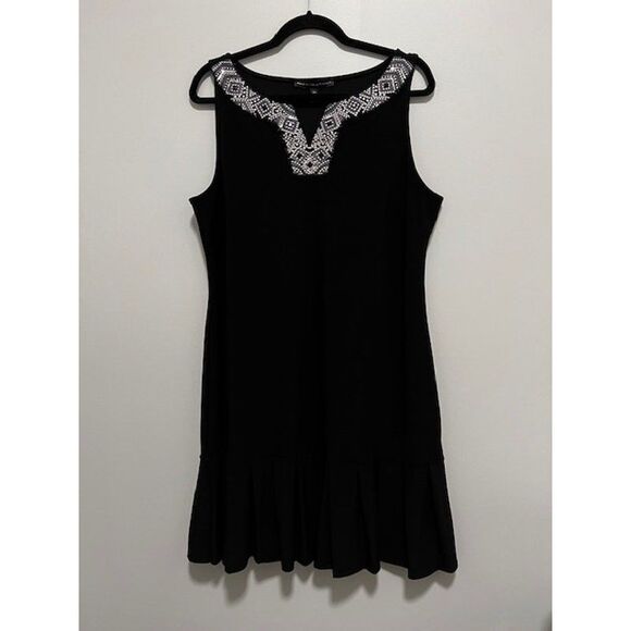WHBM Embroidered Neckline Pleated Hem V-Neck Black Tank Dress Size 1X - Picture 3 of 12
